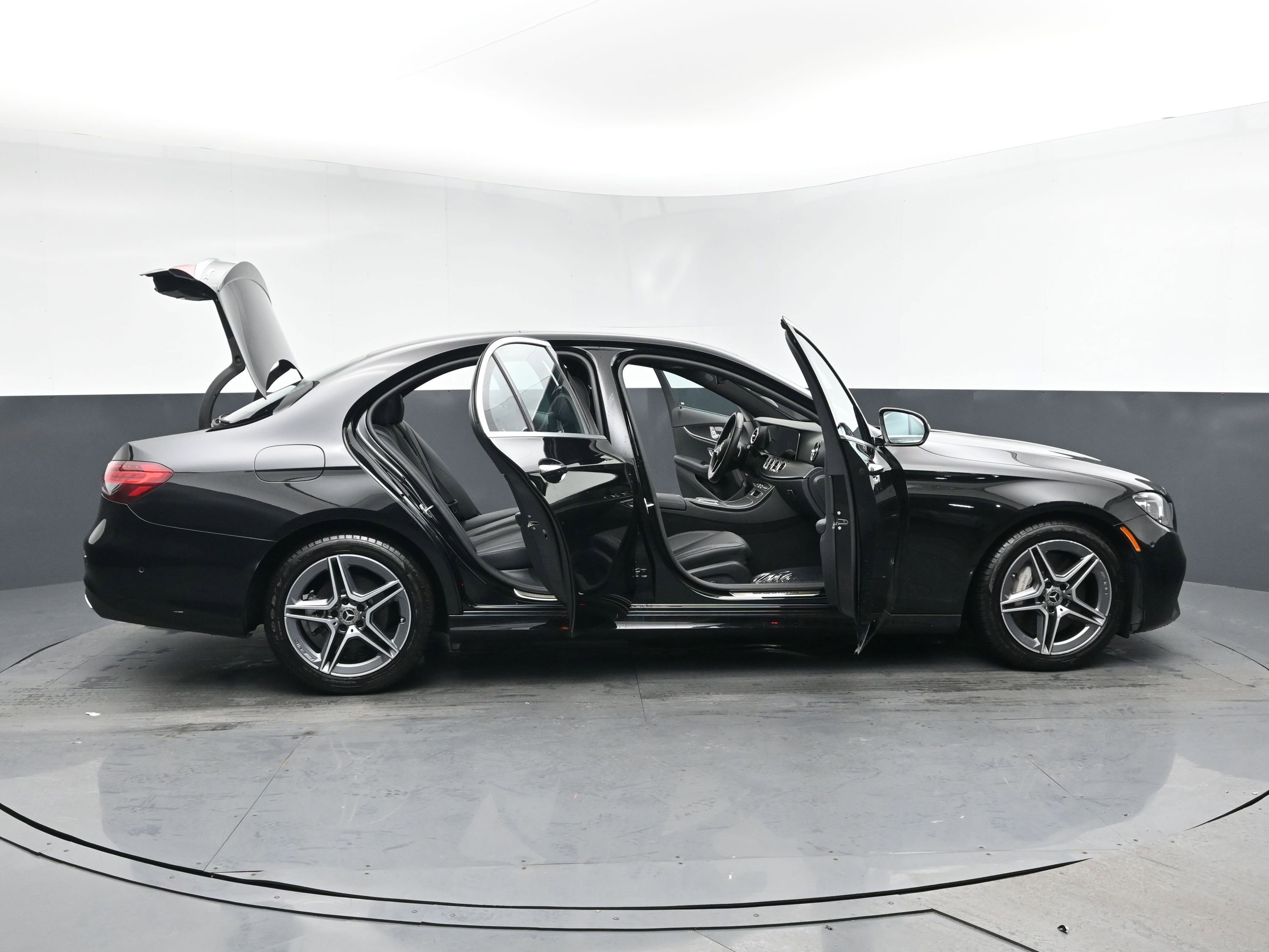 Used 2022 Mercedes-Benz E 350 4MATIC Sedan image 26