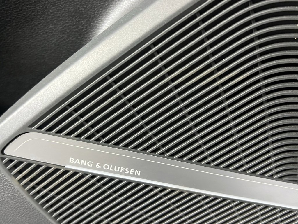 Used 2023 Audi SQ5 Prestige w/ Prestige Package image 17