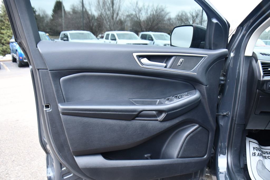 Used 2021 Ford Edge SEL w/ Convenience Package image 22