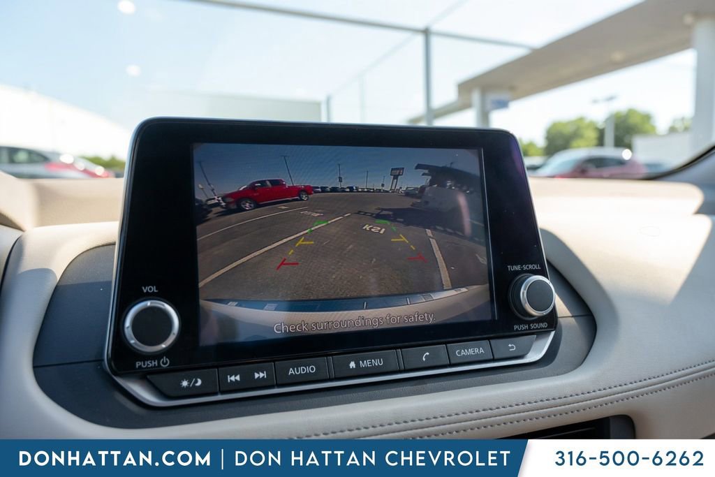 Used 2023 Nissan Rogue SV image 19