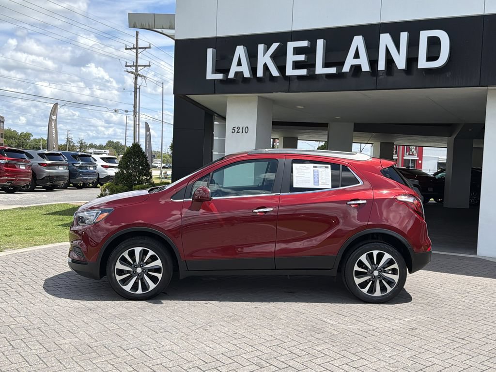 Used 2021 Buick Encore Preferred AWD/4WD image 3