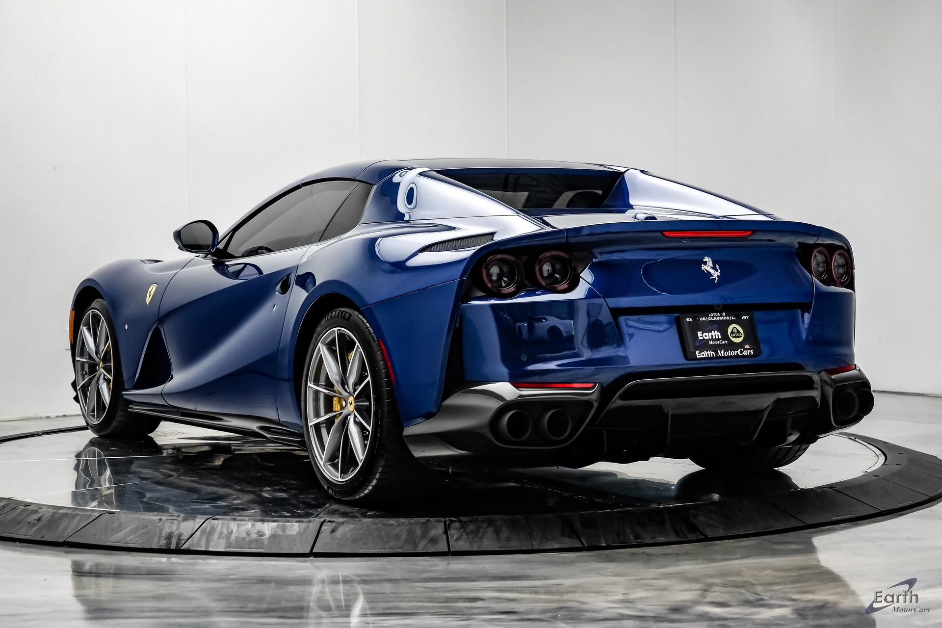 Used 2022 Ferrari 812 GTS RWD image 14