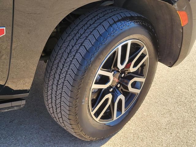 Used 2021 GMC Yukon AT4 w/ AT4 Premium Package image 6