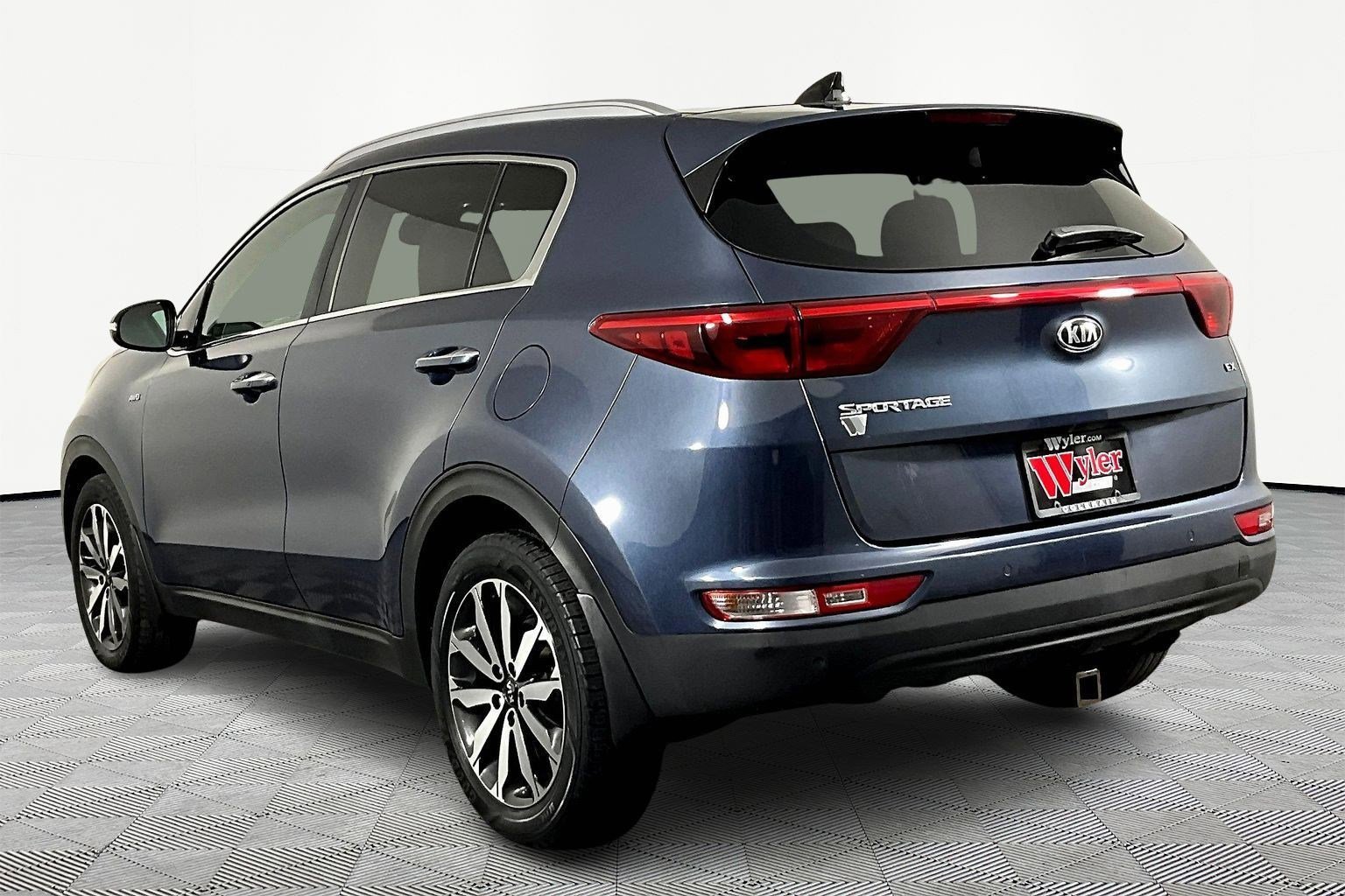 Used 2017 Kia Sportage EX w/ EX Technology Package image 4