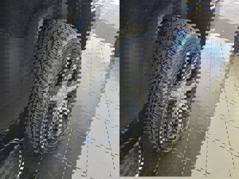 Used 2011 Cadillac Escalade ESV Luxury image 44