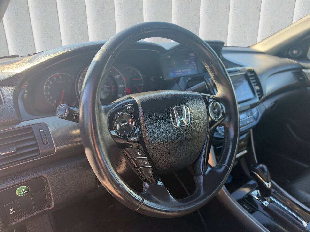 Used 2017 Honda Accord EX-L image 9