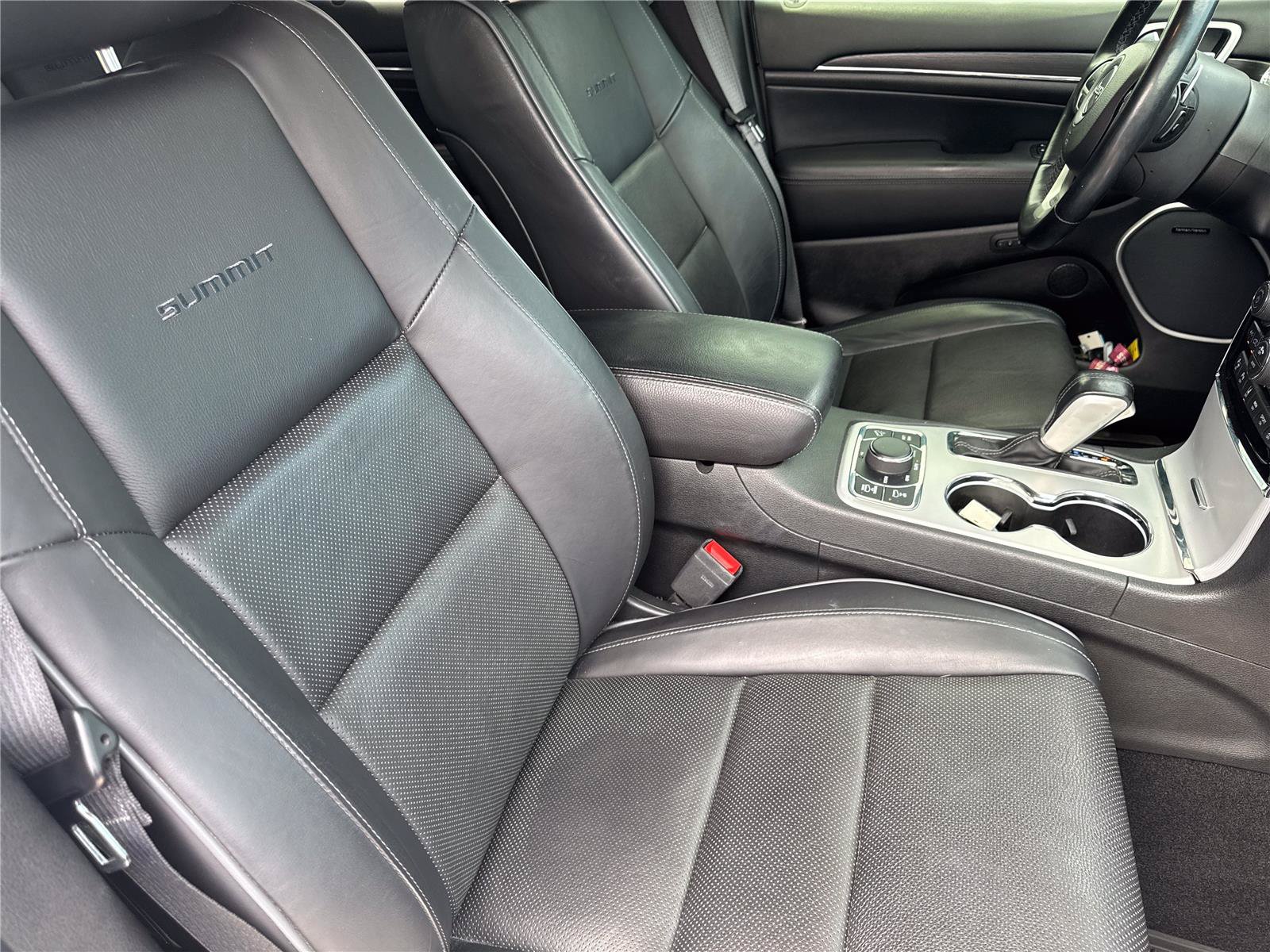 Used 2021 Jeep Grand Cherokee Summit AWD/4WD image 33