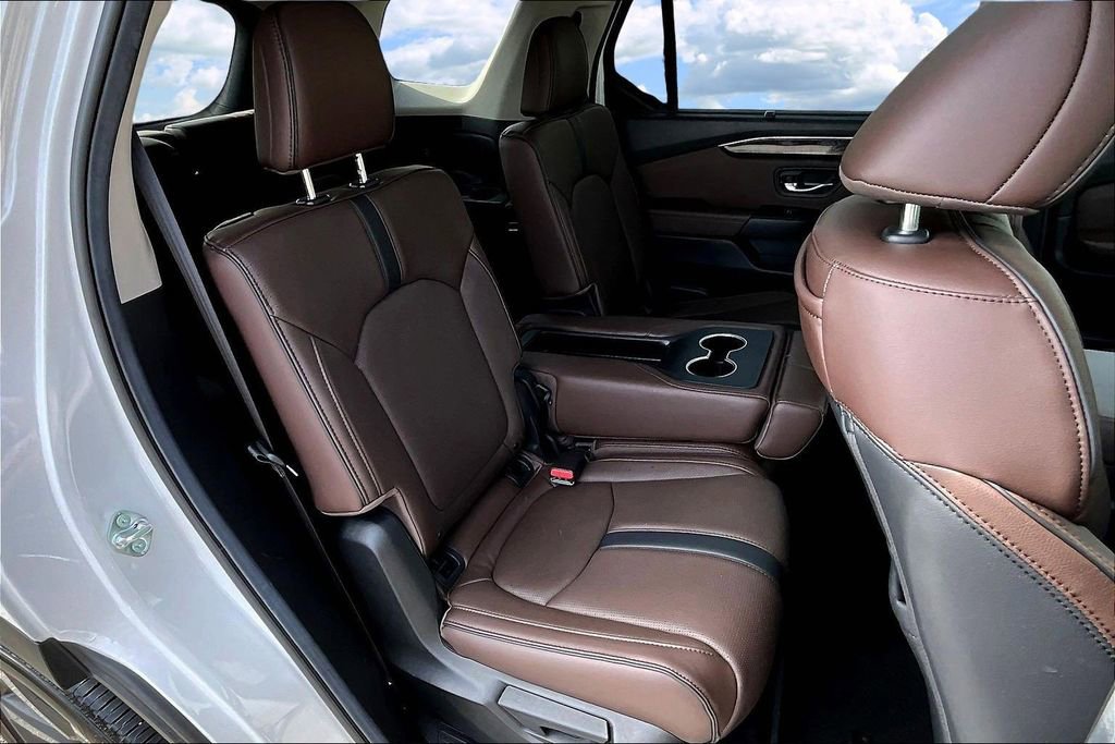 Used 2025 Honda Pilot Elite image 27