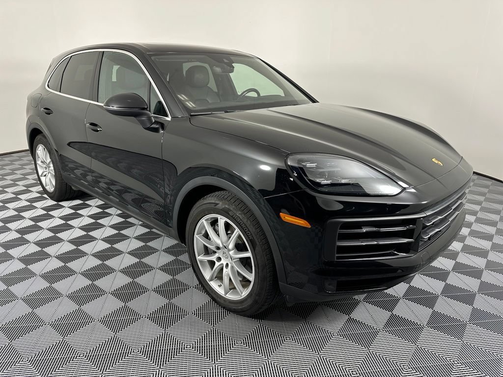 Certified 2024 Porsche Cayenne AWD/4WD image 12