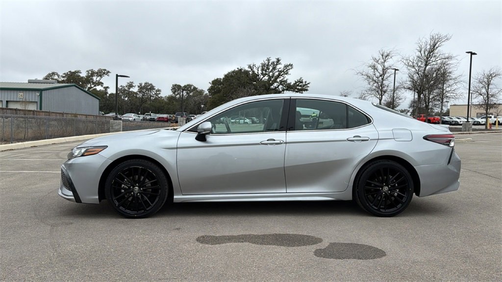 Used 2024 Toyota Camry XSE image 2