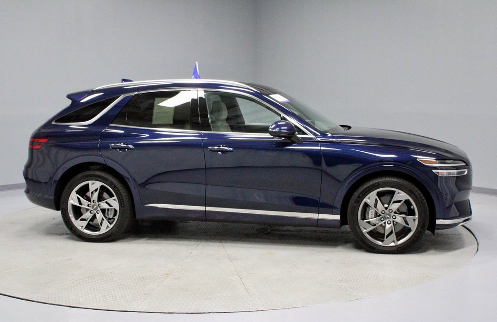 Used 2025 Genesis Electrified GV70 Advanced image 12