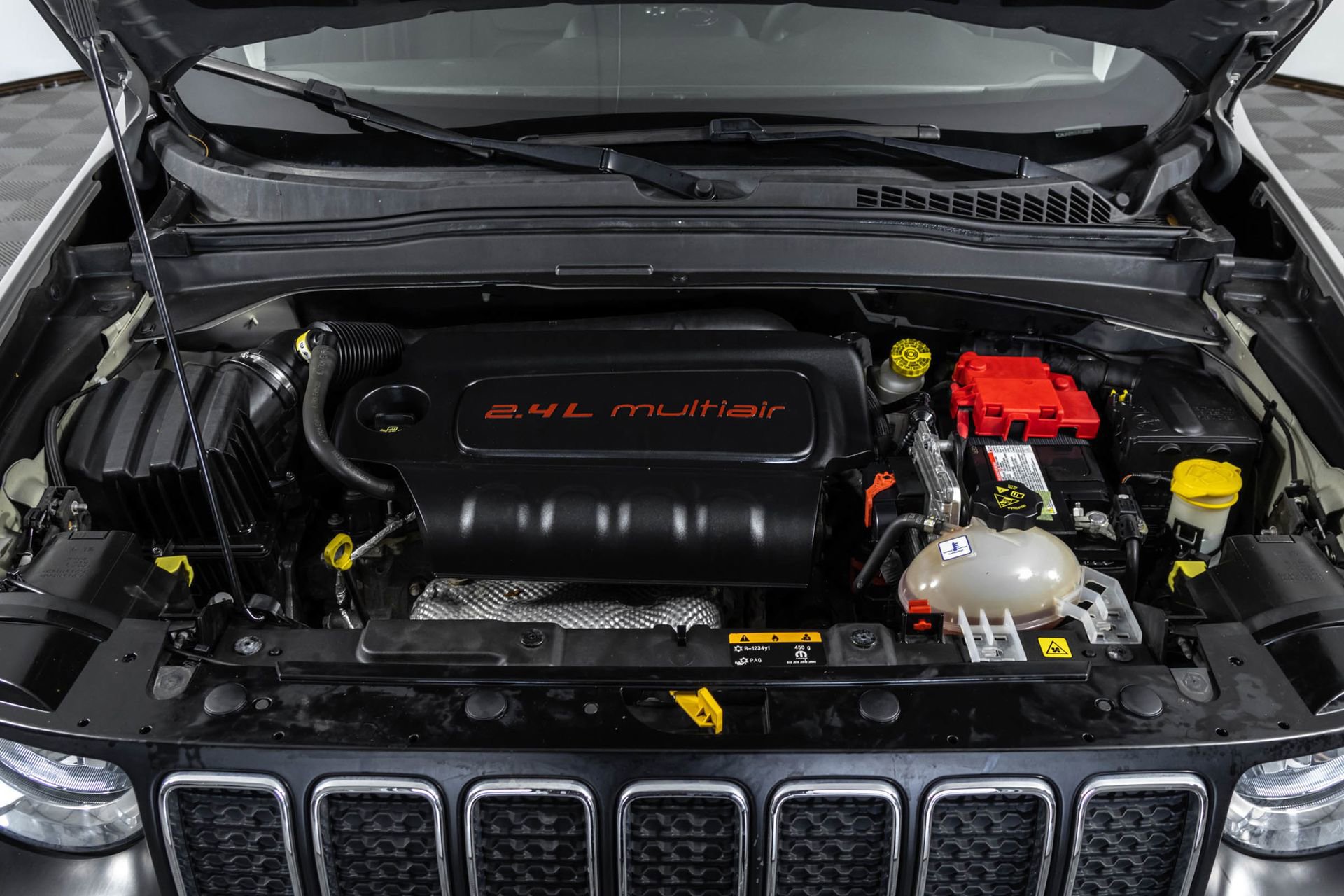 Used 2020 Jeep Renegade Latitude FWD image 44