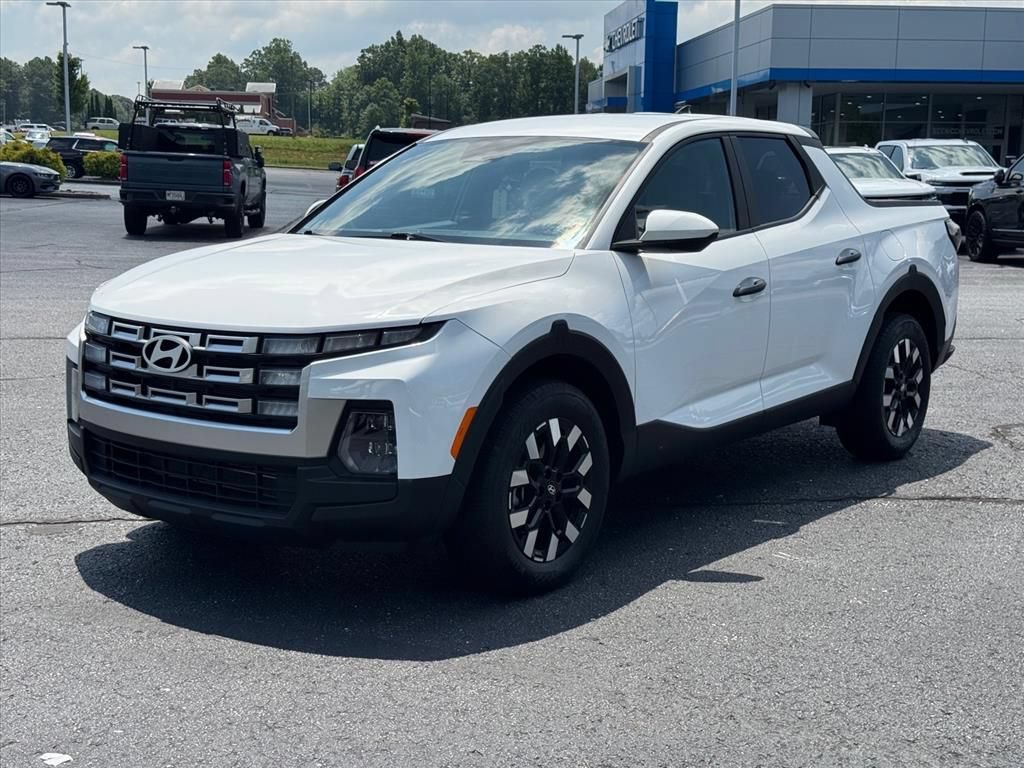 Used 2025 Hyundai Santa Cruz SE AWD/4WD image 7