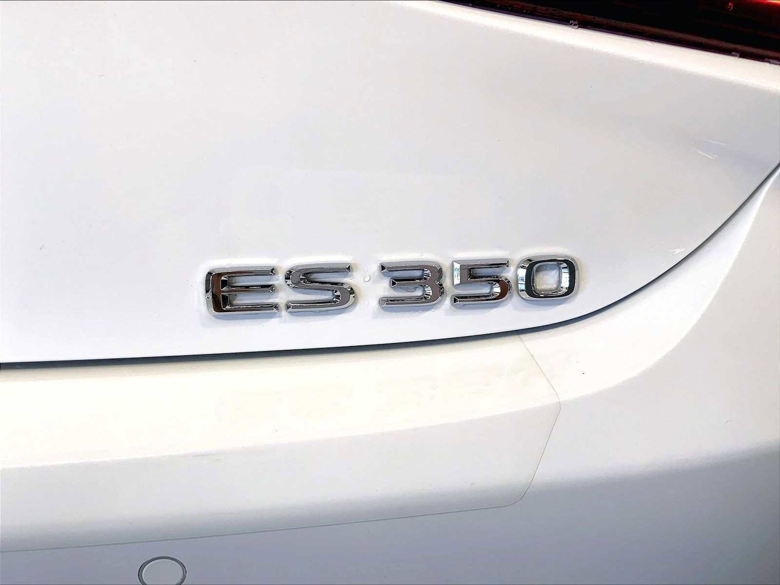 Used 2024 Lexus ES 350 F Sport w/ Technology Package FWD image 35