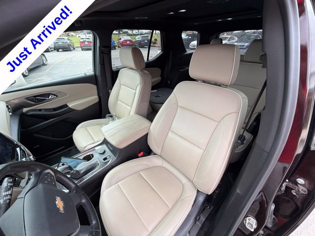 Used 2023 Chevrolet Traverse Premier FWD image 44