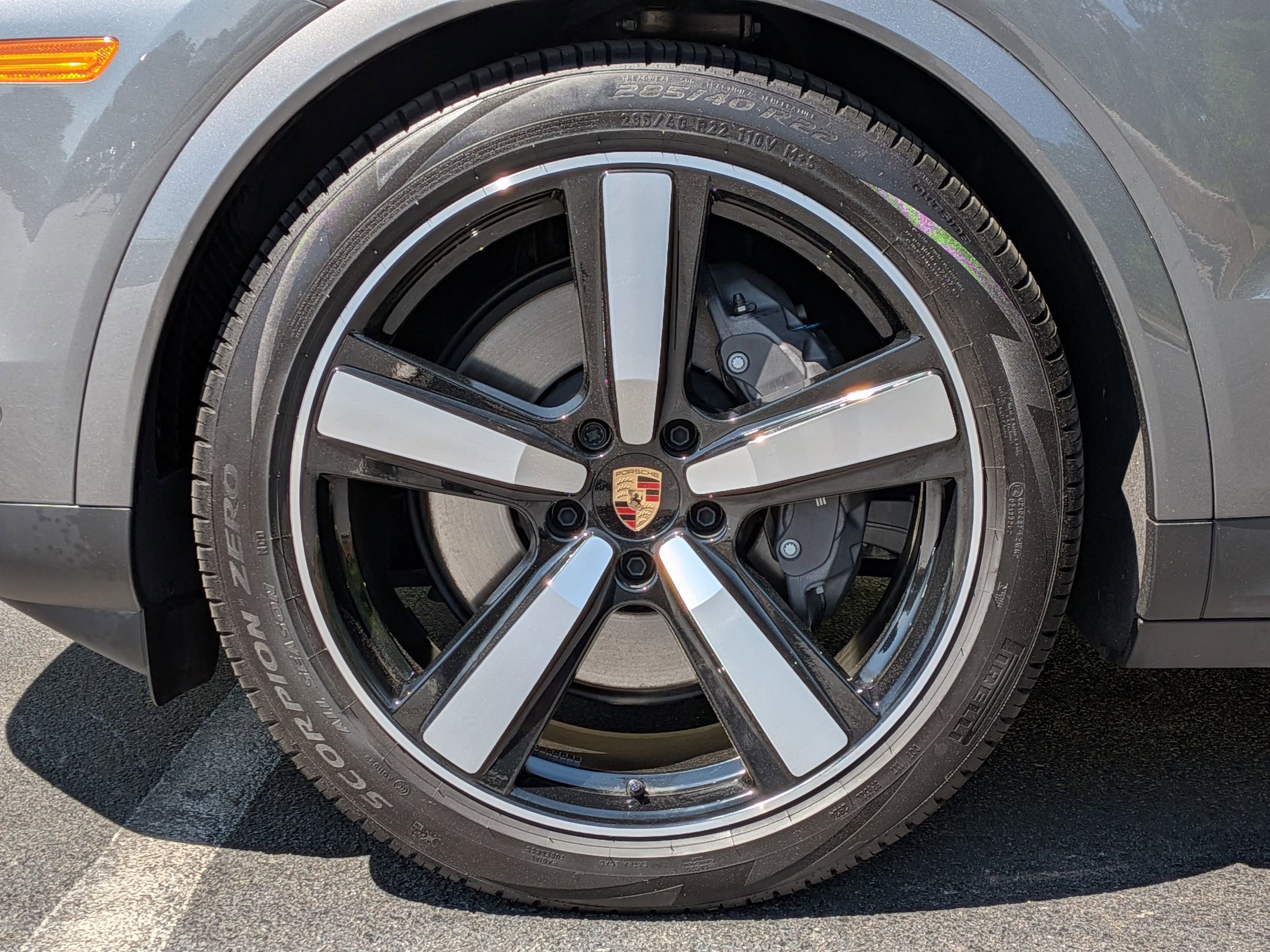 Used 2025 Porsche Cayenne AWD/4WD image 11