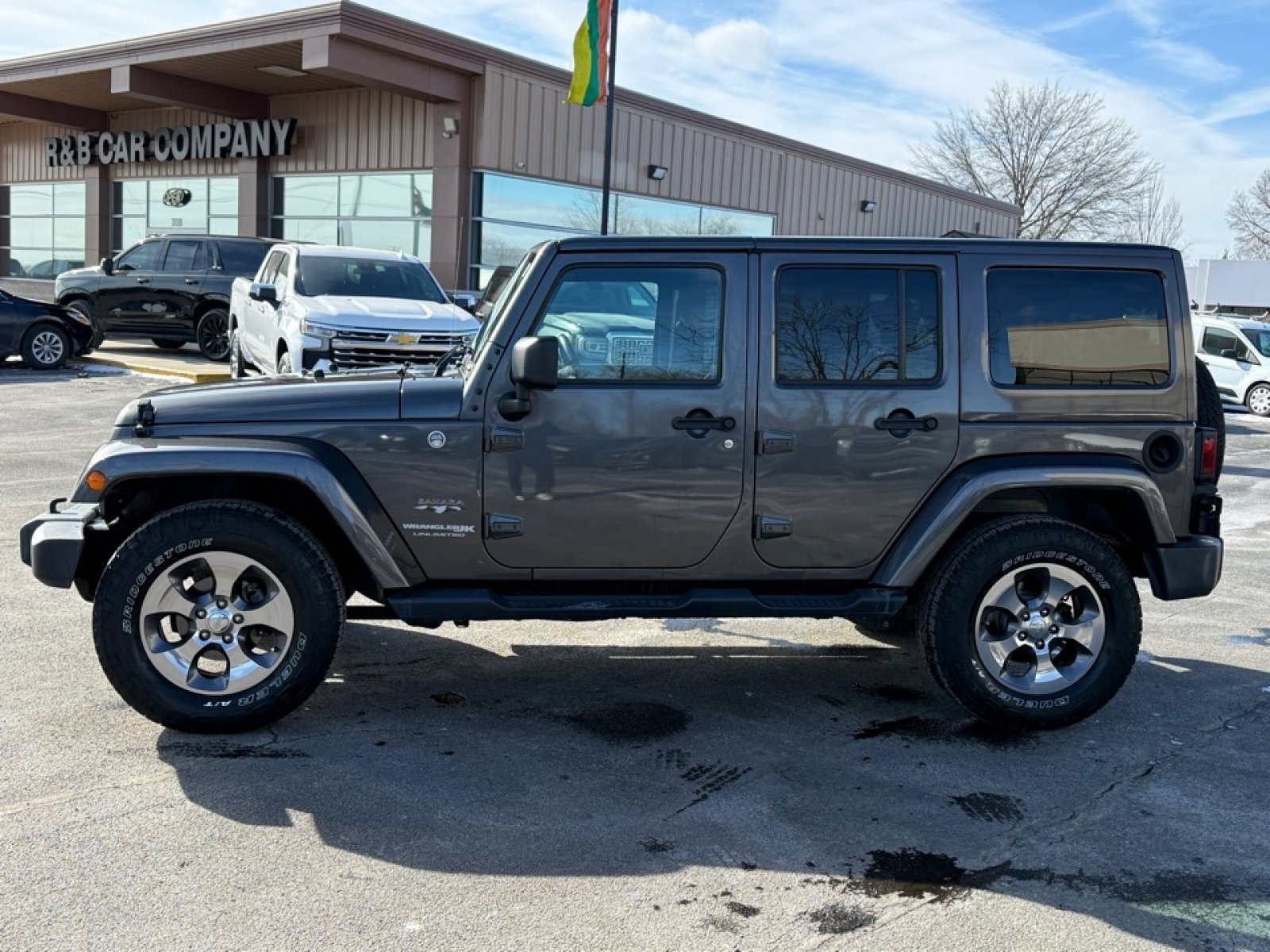 Used 2018 Jeep Wrangler Unlimited Sahara w/ Connectivity Group image 5