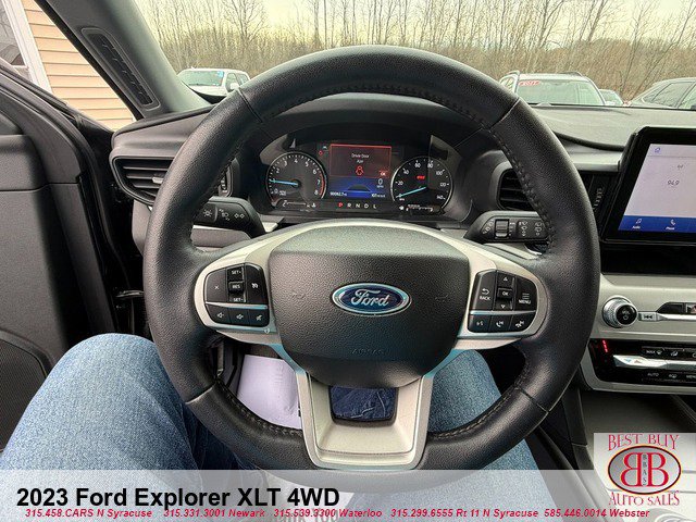 Used 2023 Ford Explorer XLT AWD/4WD image 17