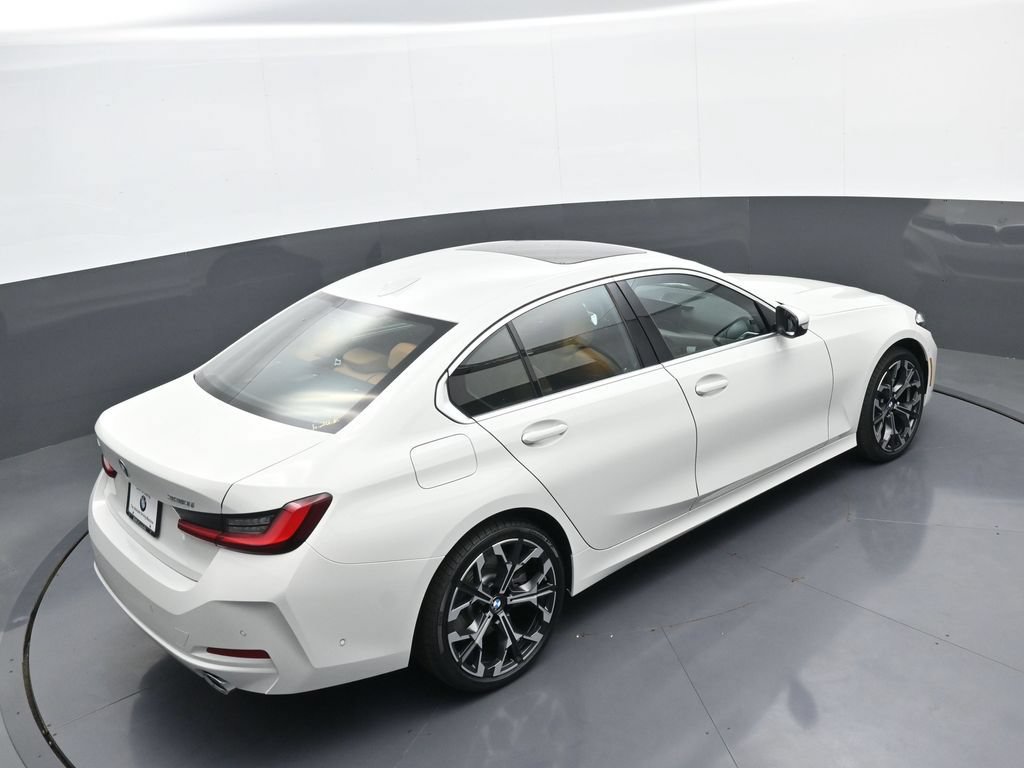 New 2026 BMW 330i xDrive Sedan w/ Convenience Package AWD/4WD image 34