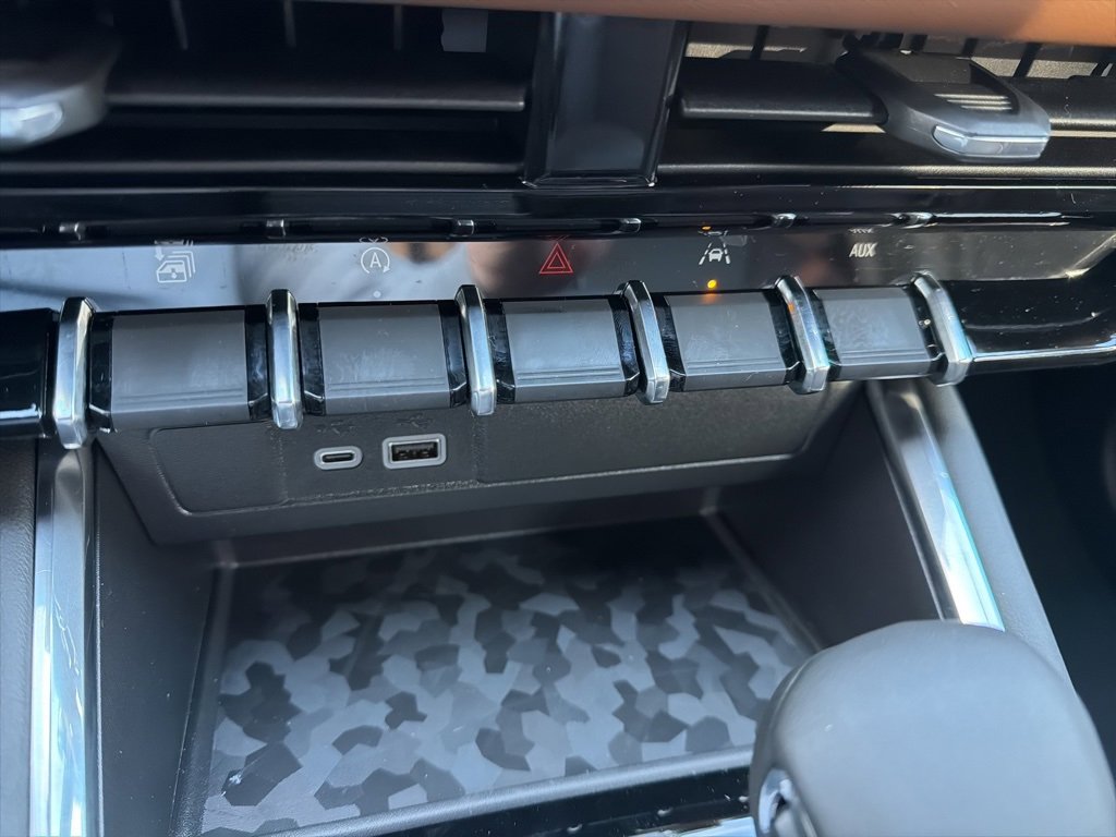 New 2026 GMC Canyon AT4 image 19