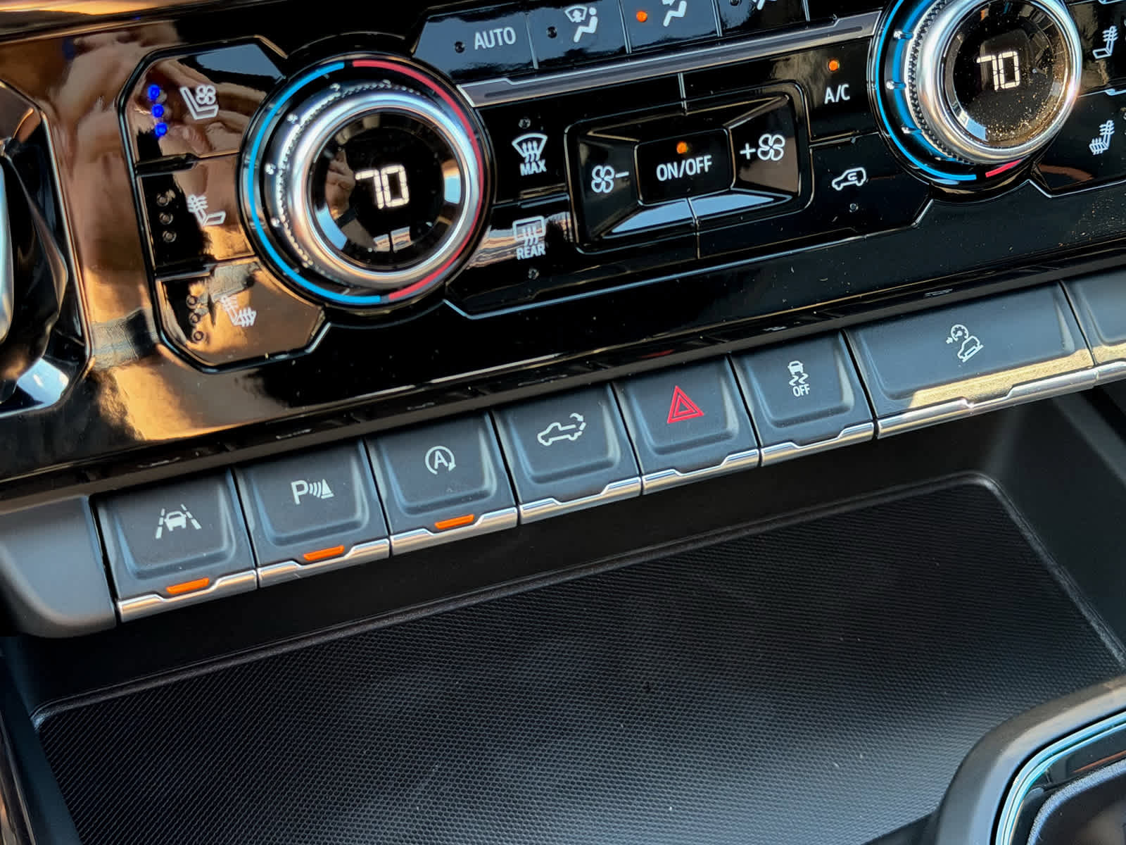 New 2026 GMC Sierra 1500 AT4 w/ AT4 Premium Package image 23