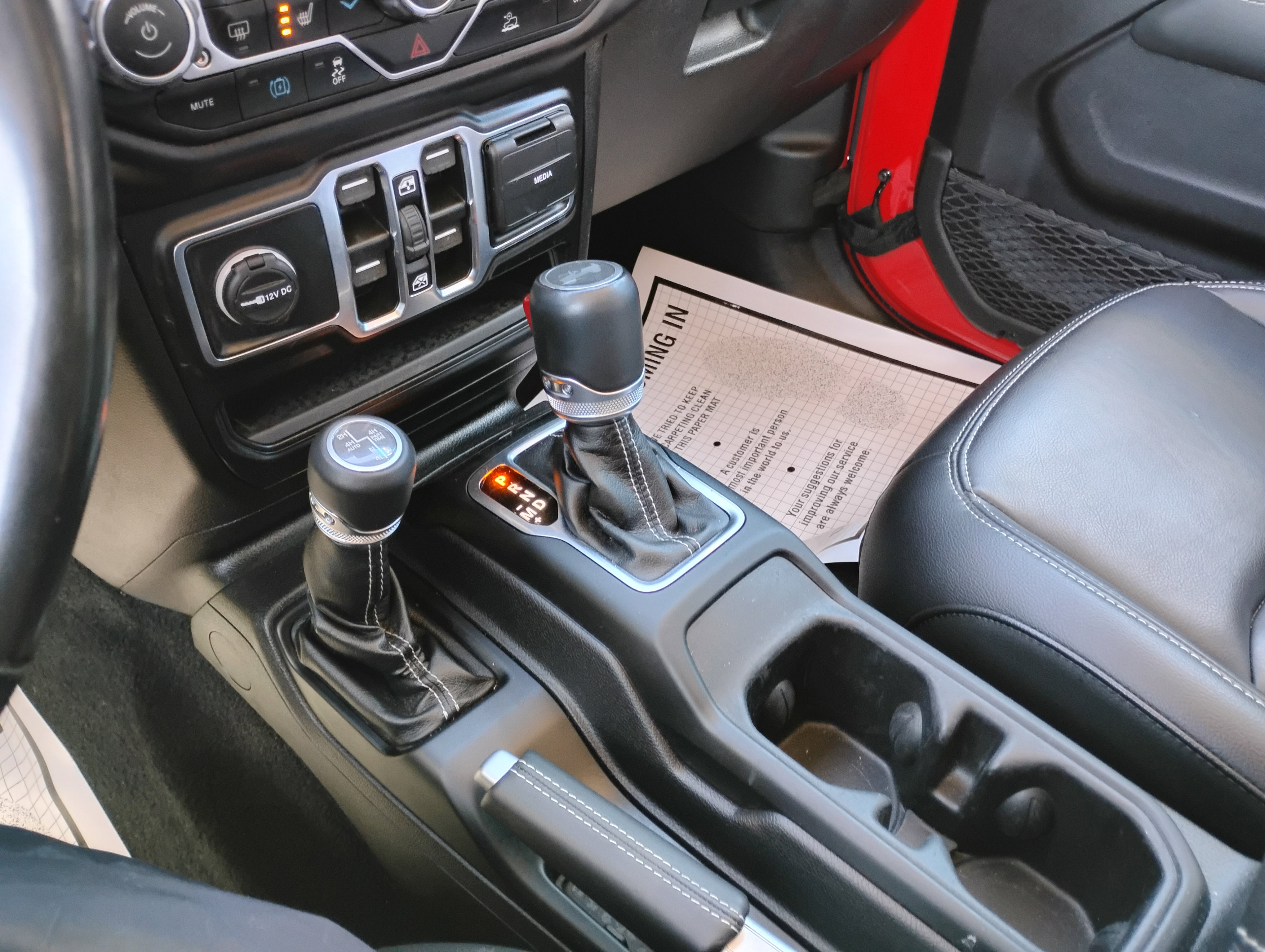 Used 2022 Jeep Wrangler Unlimited Sahara w/ Cold Weather Group image 13