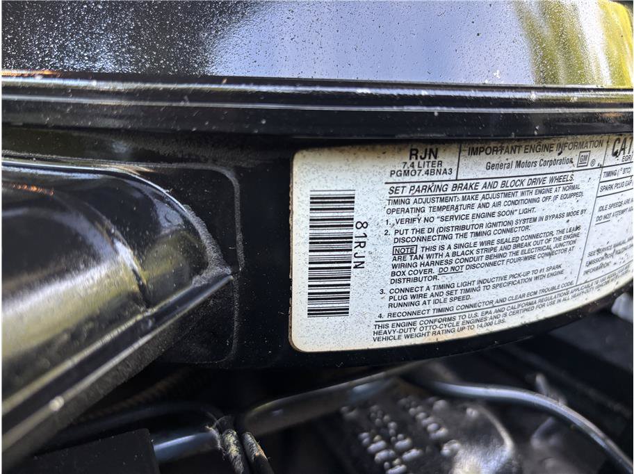 Used 1993 GMC Suburban 2500 RWD image 16