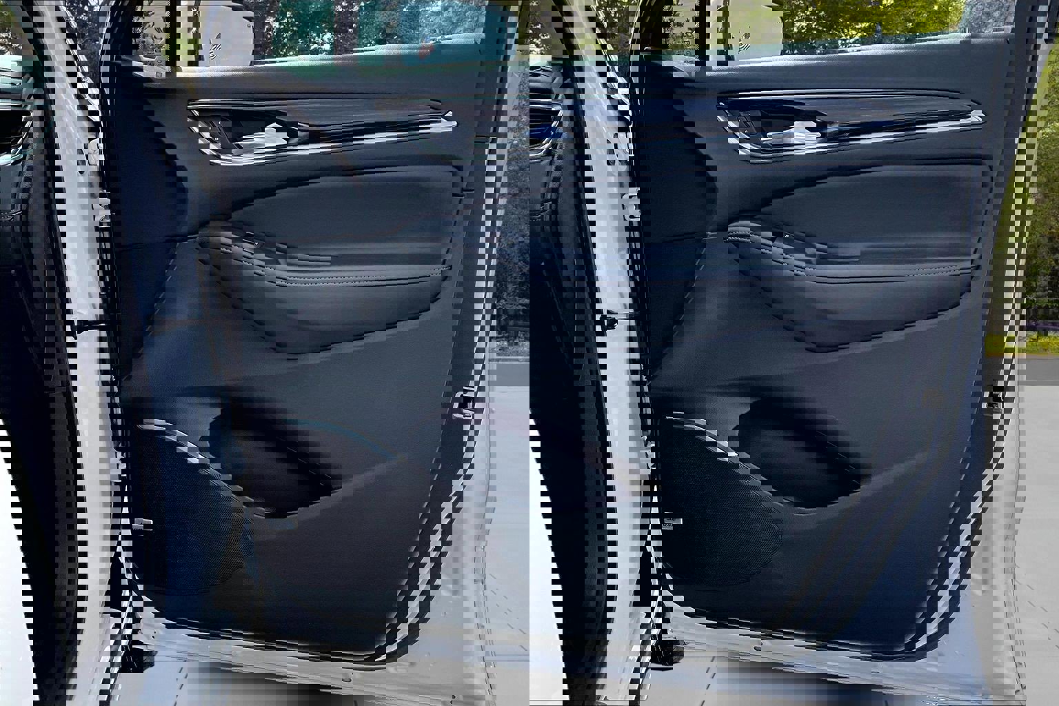 Used 2021 Buick Enclave Avenir w/ Avenir Technology Package image 31