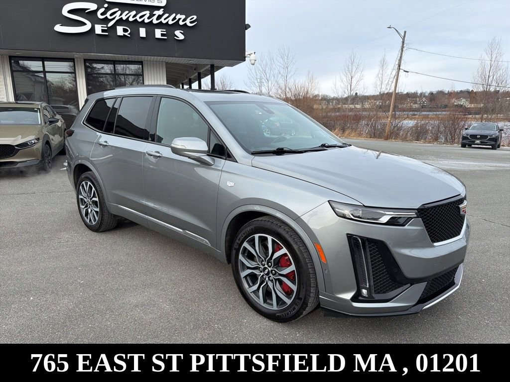 Used 2024 Cadillac XT6 Sport w/ Technology Package image 9