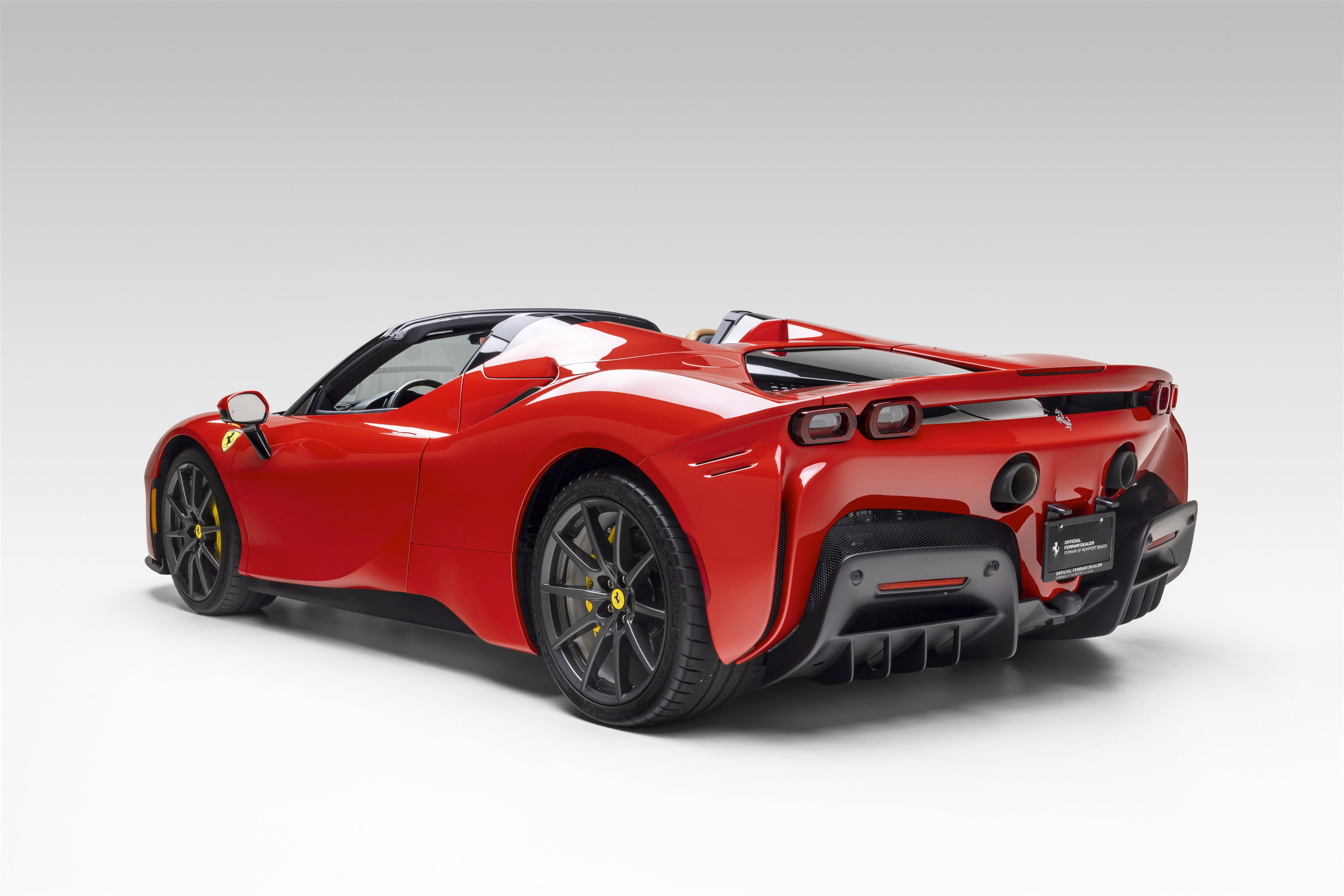 Certified 2025 Ferrari SF90 Spider AWD/4WD image 9
