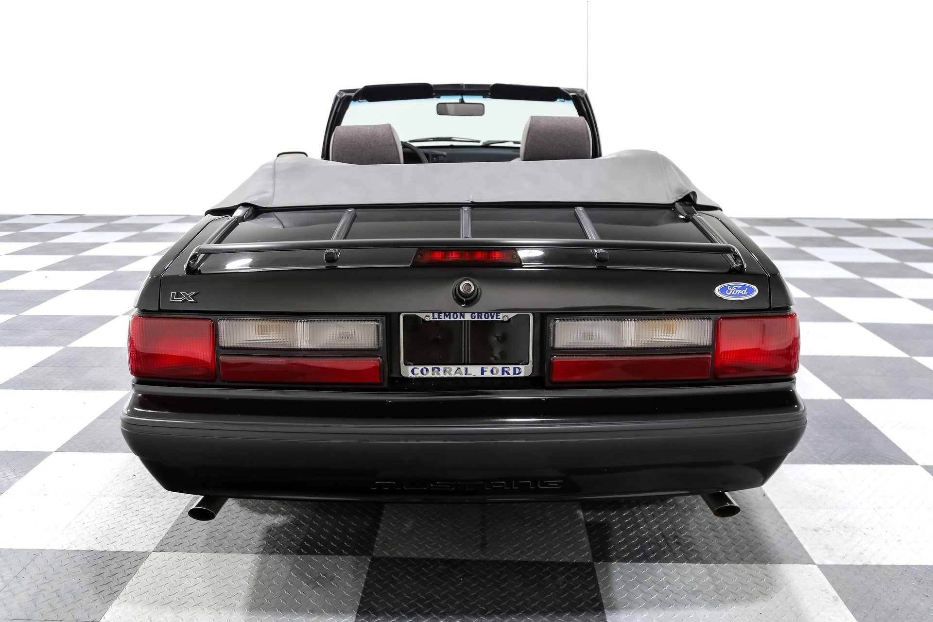 Used 1989 Ford Mustang LX RWD image 9