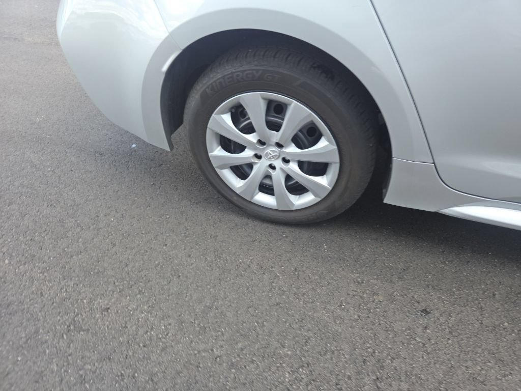 Used 2025 Toyota Corolla LE FWD image 19