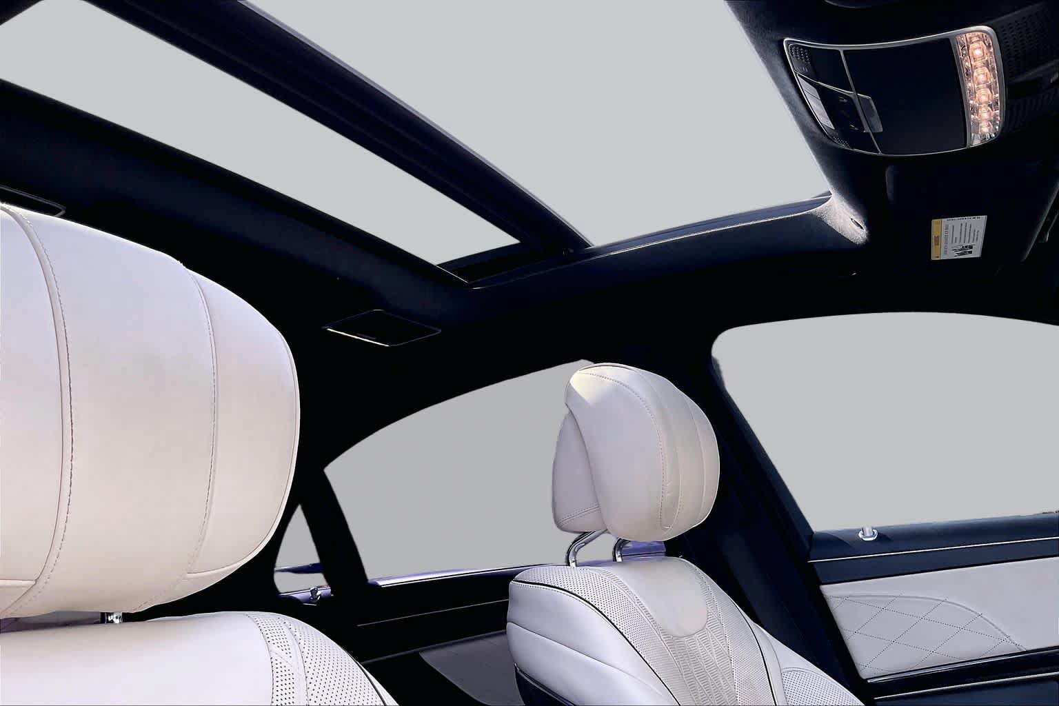 Used 2018 Mercedes-Benz S 560 Sedan image 13
