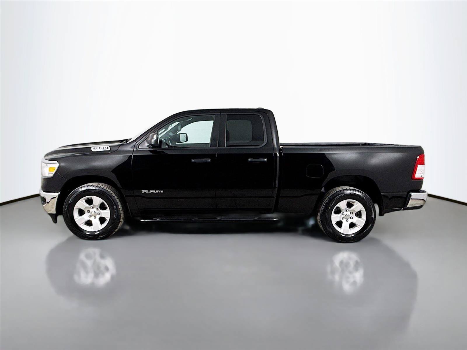 Used 2023 RAM 1500 Big Horn AWD/4WD image 6
