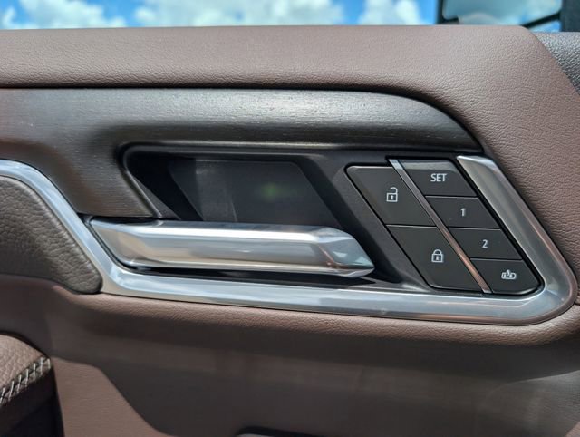 New 2025 GMC Sierra 2500 Denali w/ Denali Reserve Package image 32
