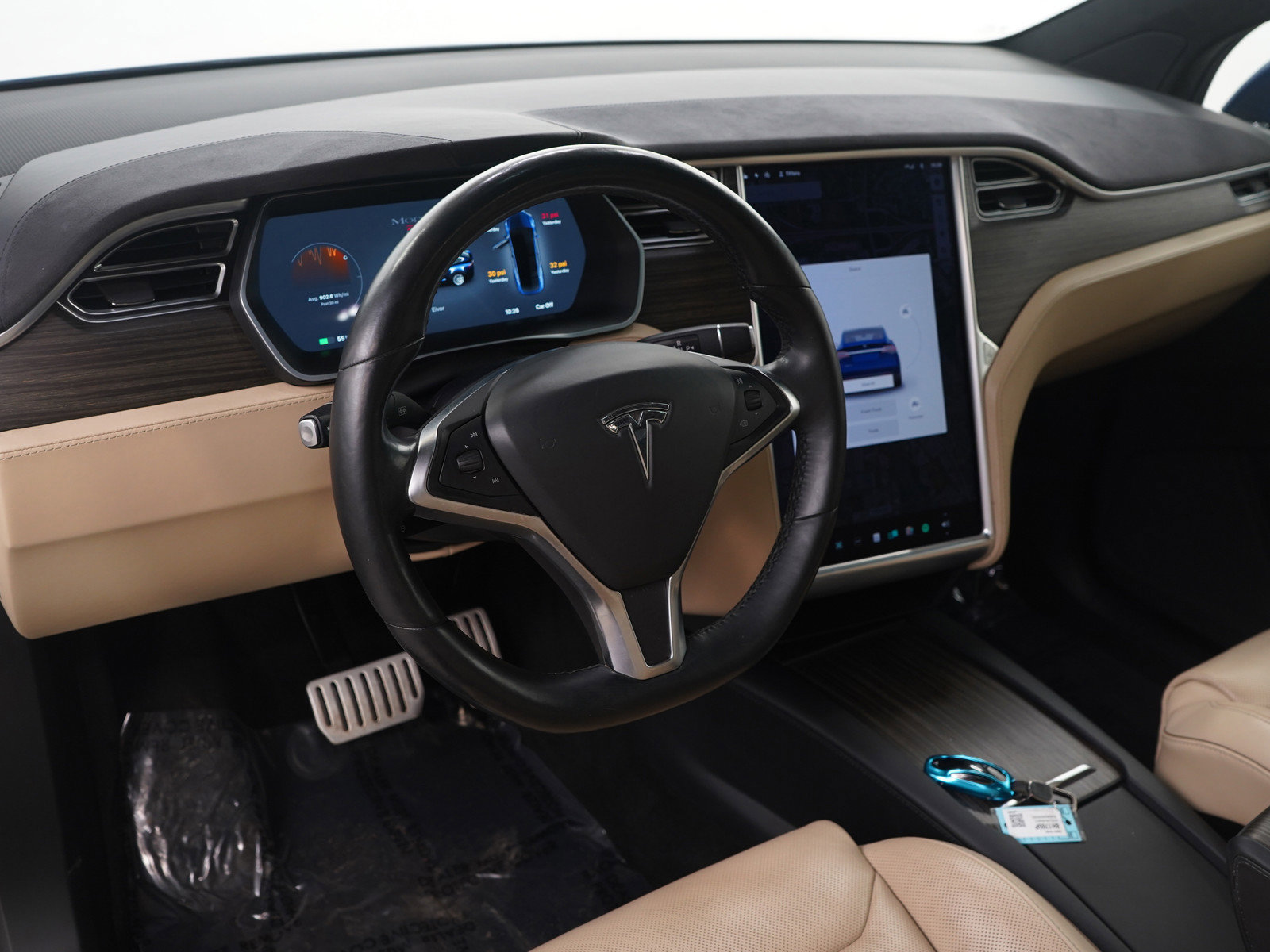 Used 2016 Tesla Model X Performance image 27