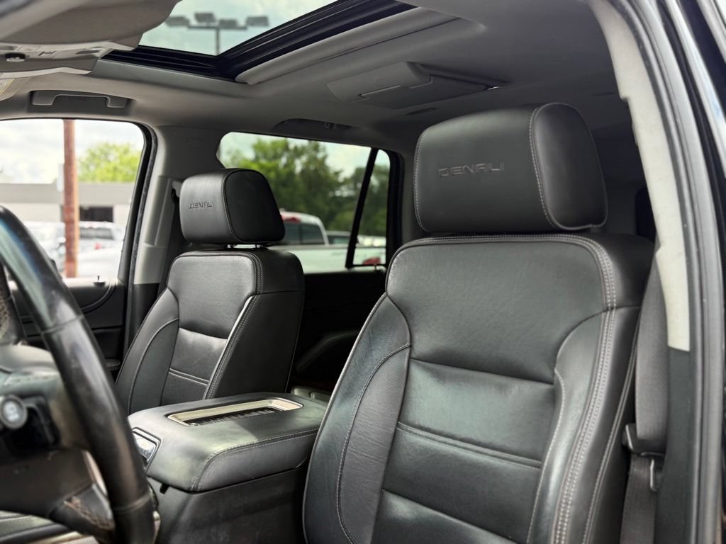 Used 2018 GMC Yukon Denali w/ Denali Ultimate Package AWD/4WD image 15