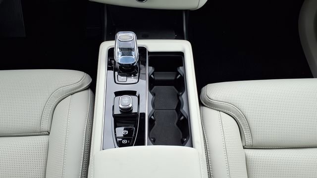 New 2026 Volvo XC90 B6 Ultra w/ Protection Package image 23