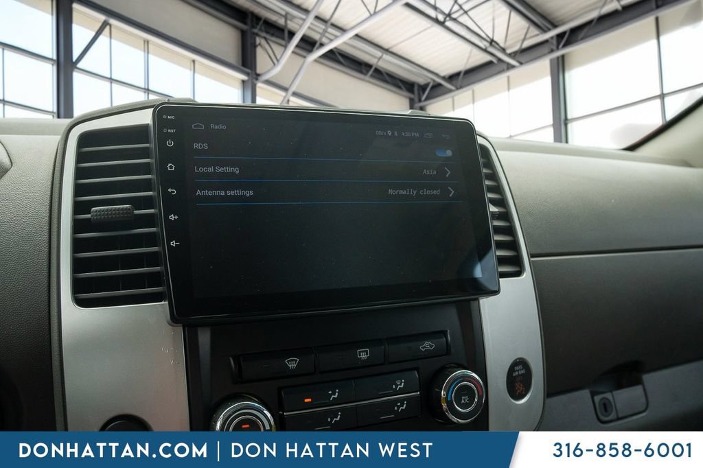 Used 2012 Nissan Frontier SV w/ SV Premium Utility Pkg AWD/4WD image 7