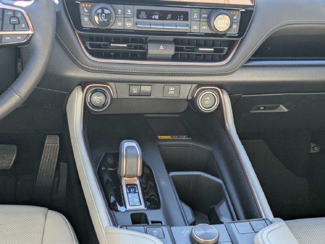 Certified 2026 Toyota Grand Highlander AWD Hybrid image 22