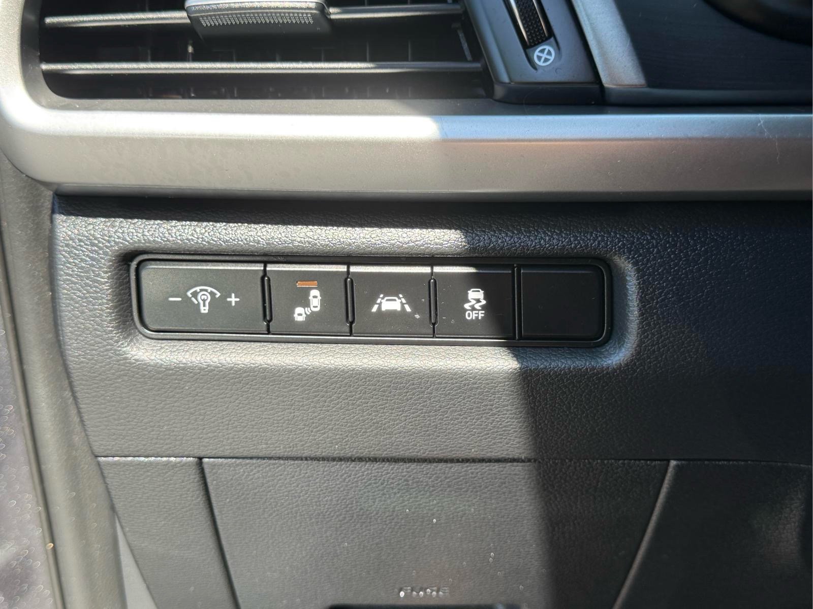 Used 2020 Kia Telluride S AWD/4WD image 30