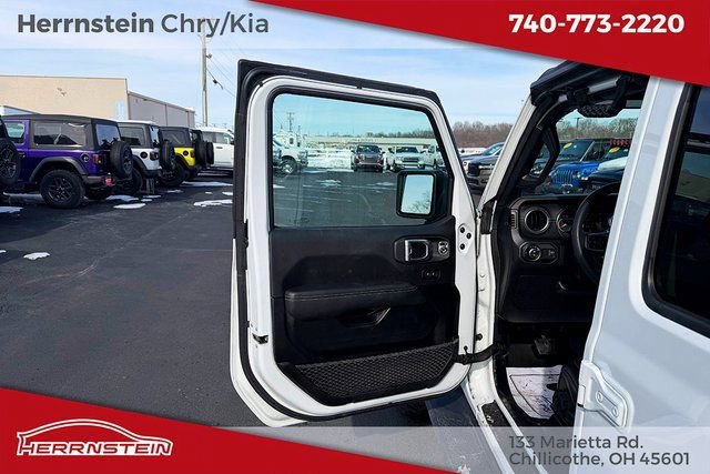 Used 2023 Jeep Gladiator Overland image 13
