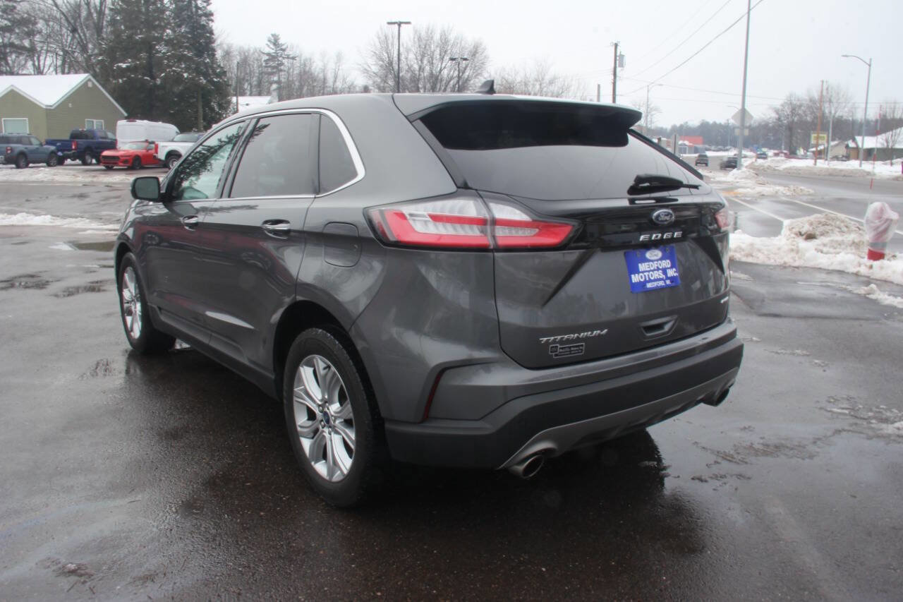 Used 2022 Ford Edge Titanium w/ Equipment Group 301A AWD/4WD image 3