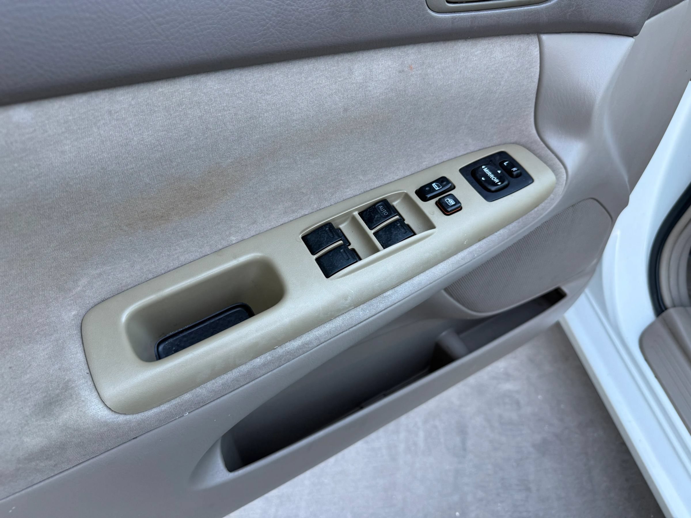 Used 2002 Toyota Camry LE FWD image 10