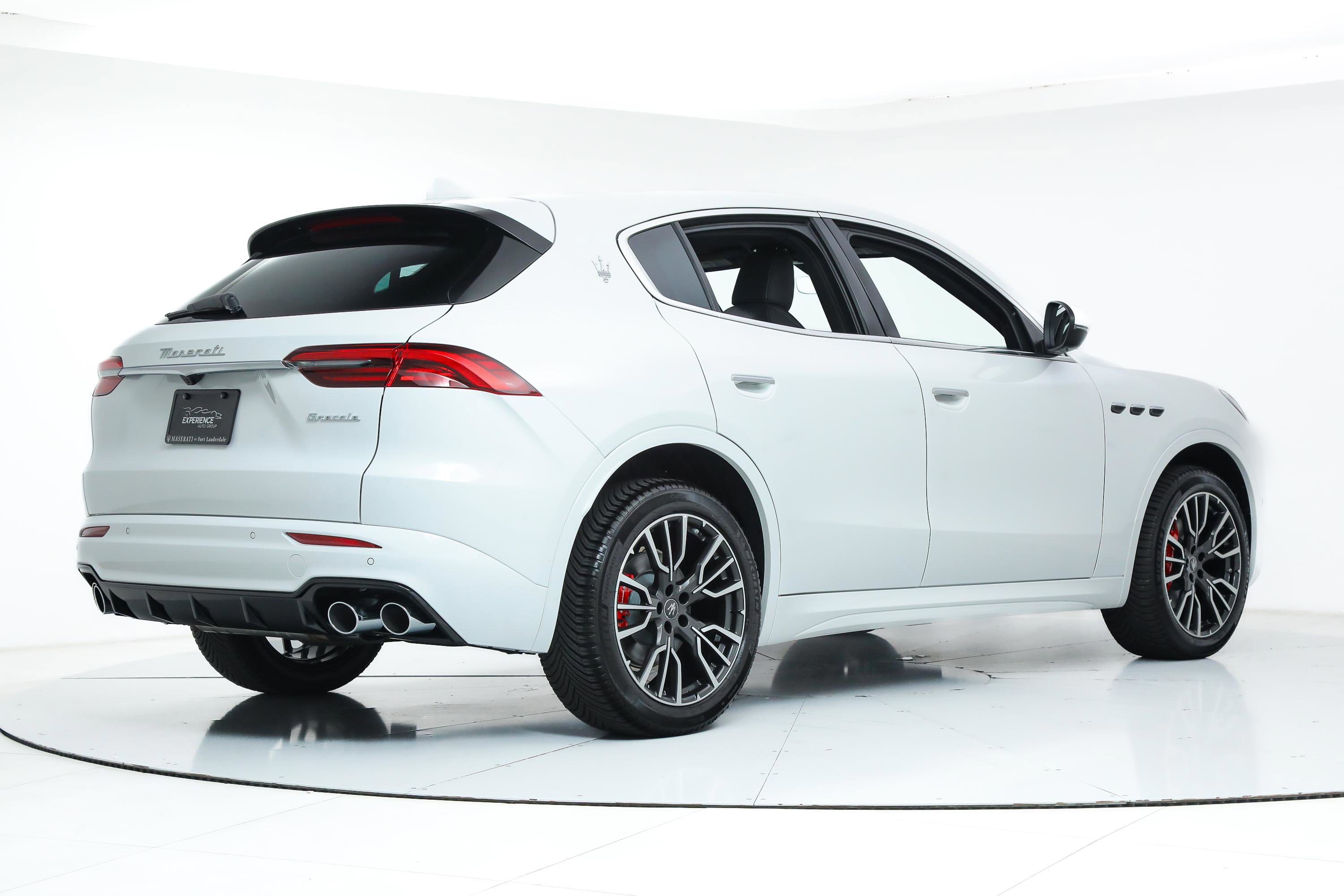 New 2025 Maserati Grecale GT image 5