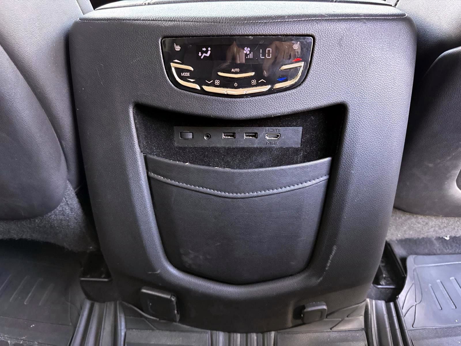 Used 2019 Cadillac Escalade ESV Premium Luxury image 20