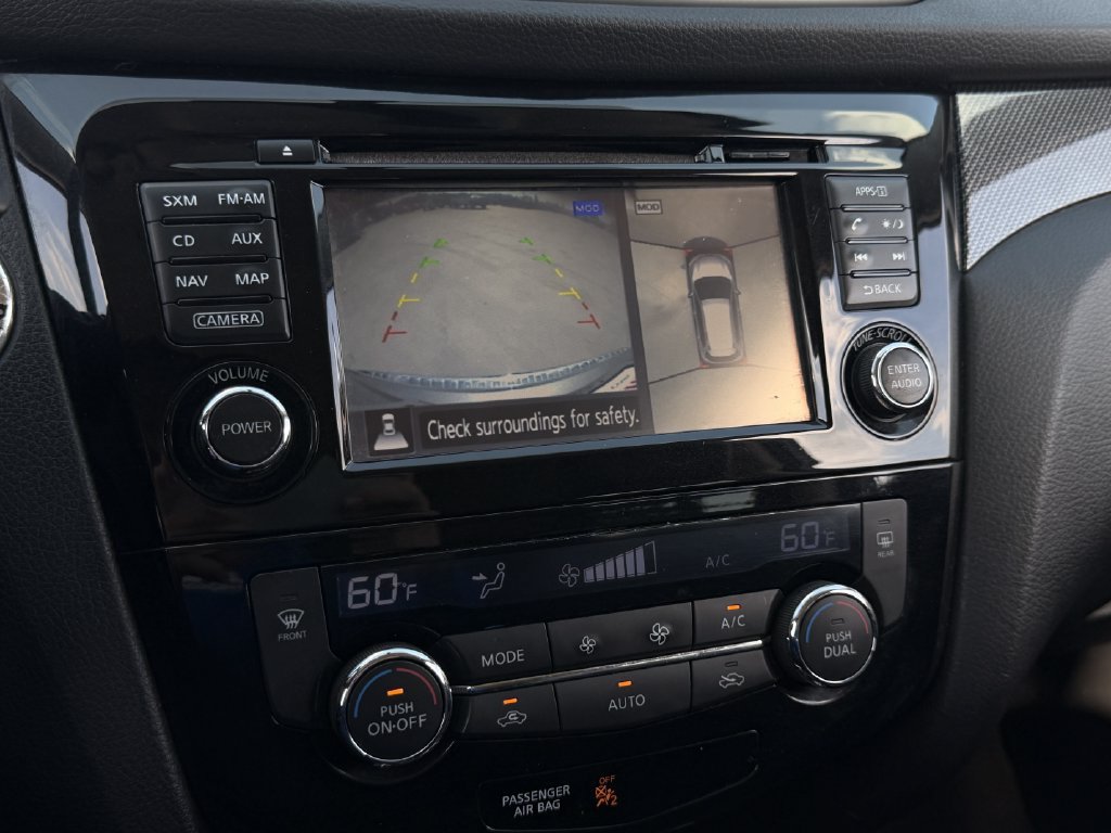 Used 2016 Nissan Rogue SL AWD/4WD image 18