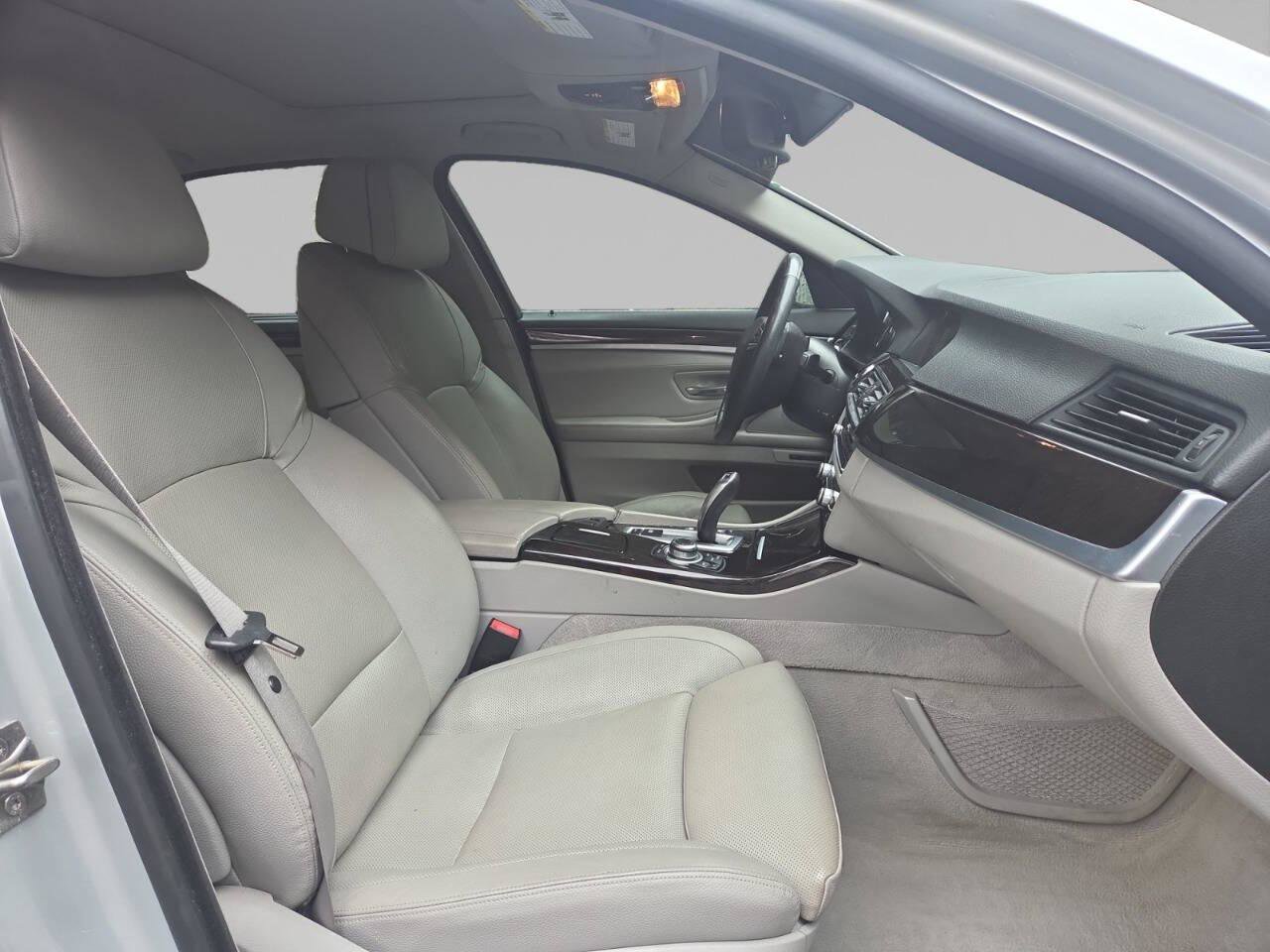 Used 2013 BMW 528i xDrive Sedan AWD/4WD image 15