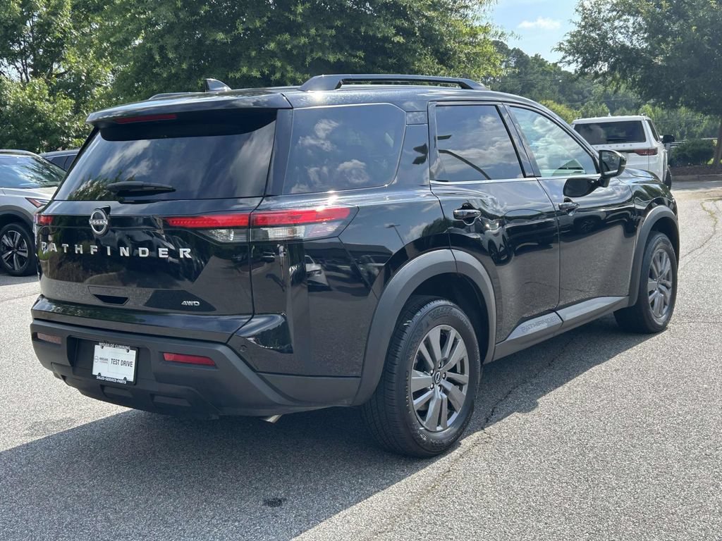 Used 2025 Nissan Pathfinder SV AWD/4WD image 5