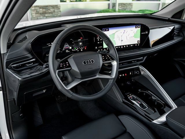 New 2025 Audi Q5 Premium Plus AWD/4WD image 15